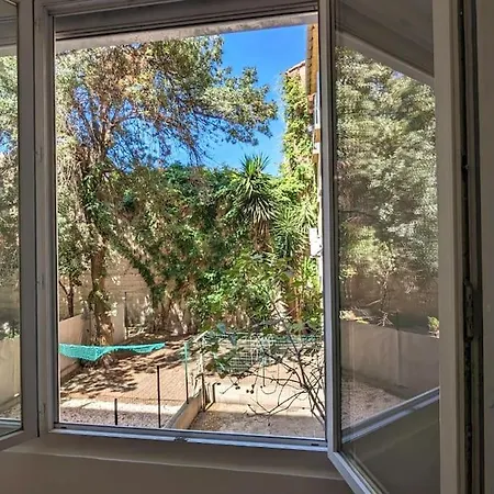 Au Calme En Ville, Sans Vis à Vis Et Climatisé *