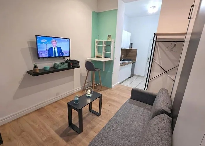 Au Calme En Ville, Sans Vis A Vis Et Climatise