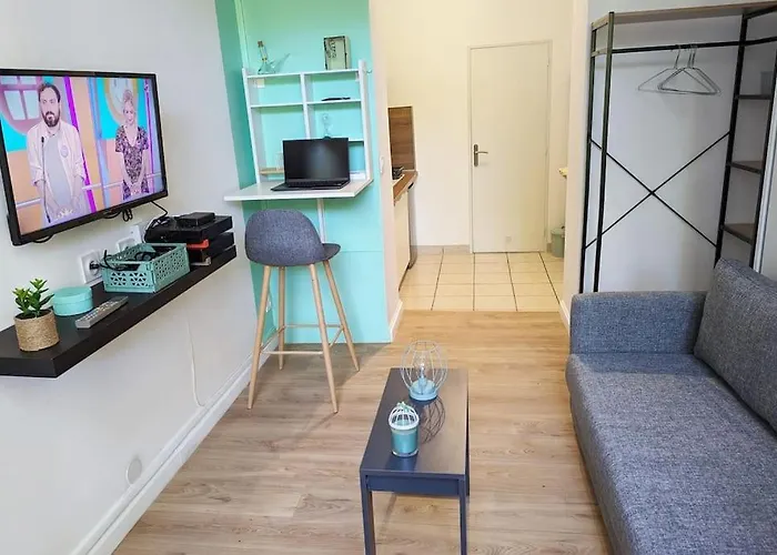 Au Calme En Ville, Sans Vis A Vis Et Climatise דירה פרפיניין